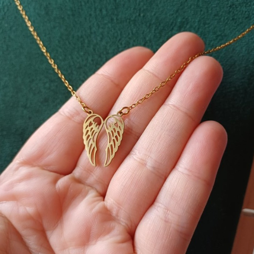 Colar Asas de Anjo Dourado