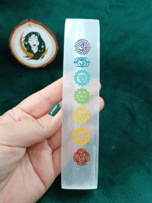 Placa Energética de Selenite com Chakras (15 cm)